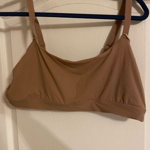 Skims 4X Scoopneck Bra